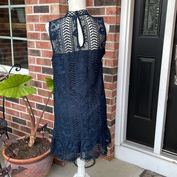 BB Dakota‎ Lace Sleeveless Dress - Picture 4 of 9